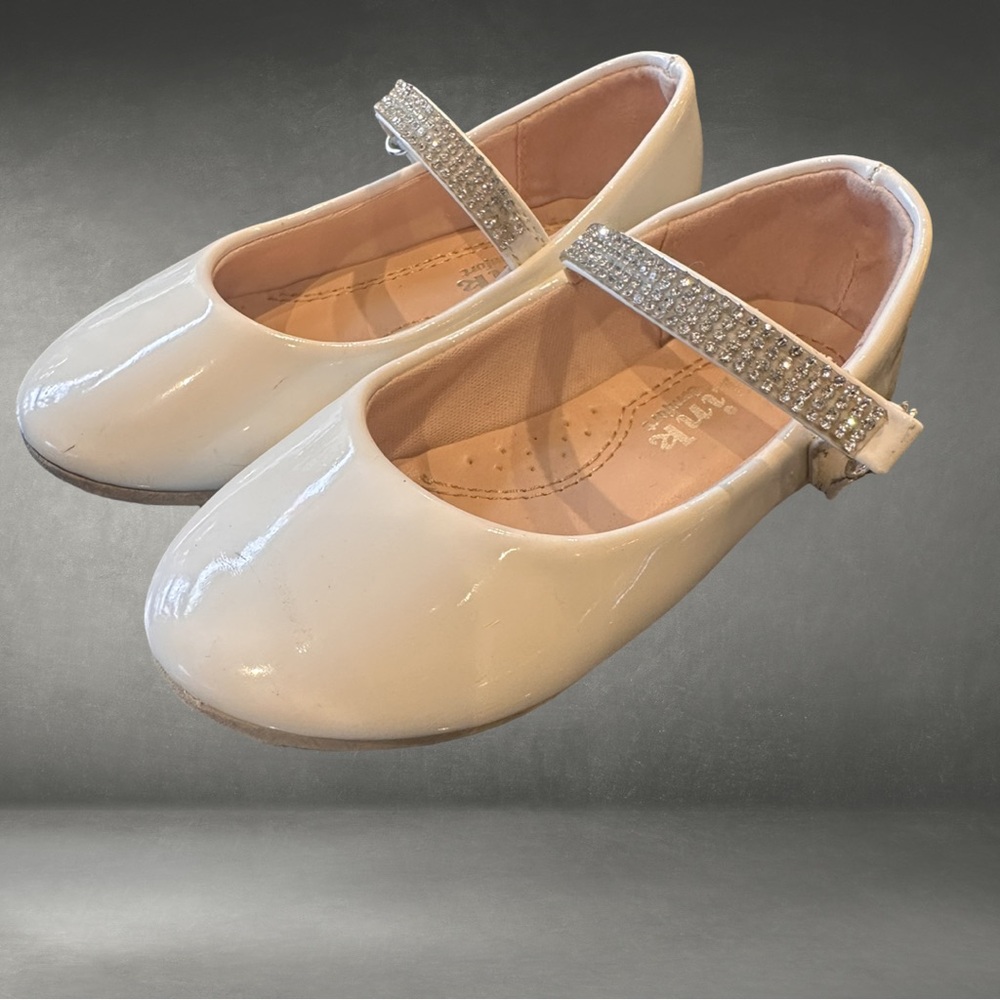 Link Brand White Patent Comfort Shoes  Rhinestone 8